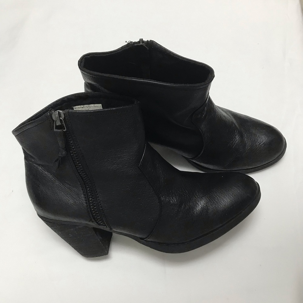 Steve Madden Reflekt Leather Ankle Boots Size 9